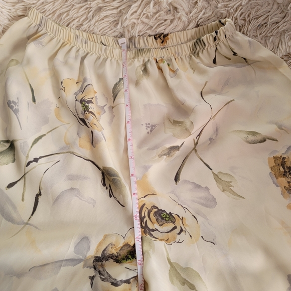 Flowy floral pants - Picture 6 of 9